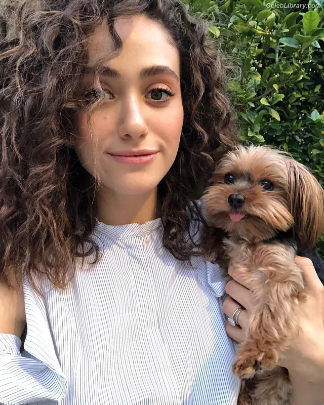 Emmy Rossum photo 24 of 531