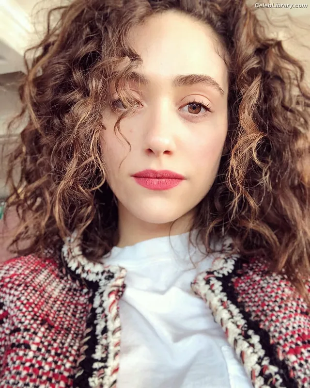 Emmy Rossum photo 1 of 531
