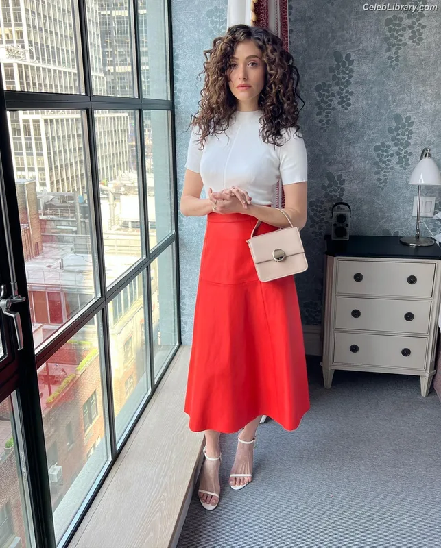 Emmy Rossum photo 6 of 531