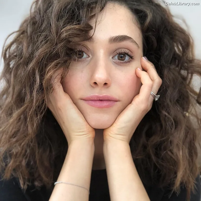 Emmy Rossum photo 24 of 531