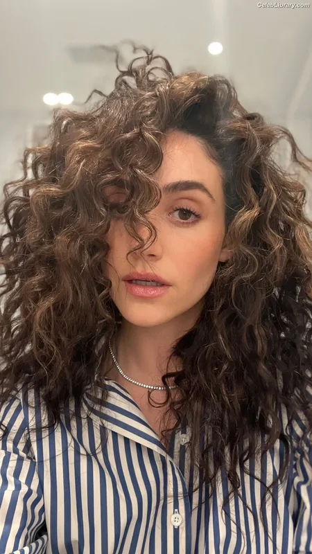 Emmy Rossum photo 1 of 531