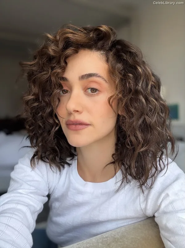 Emmy Rossum photo 3 of 531