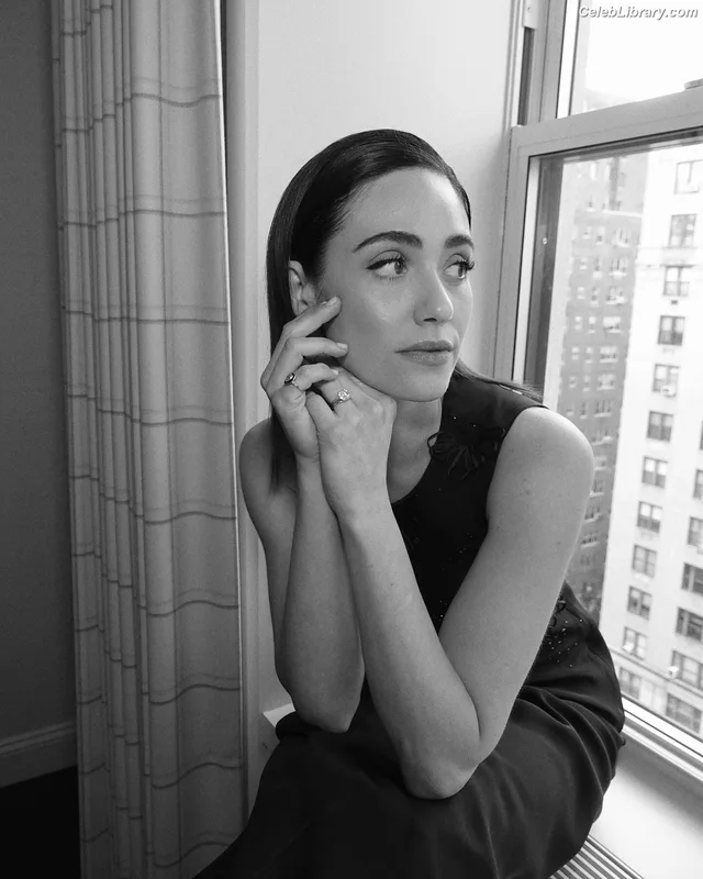 Emmy Rossum photo 7 of 531