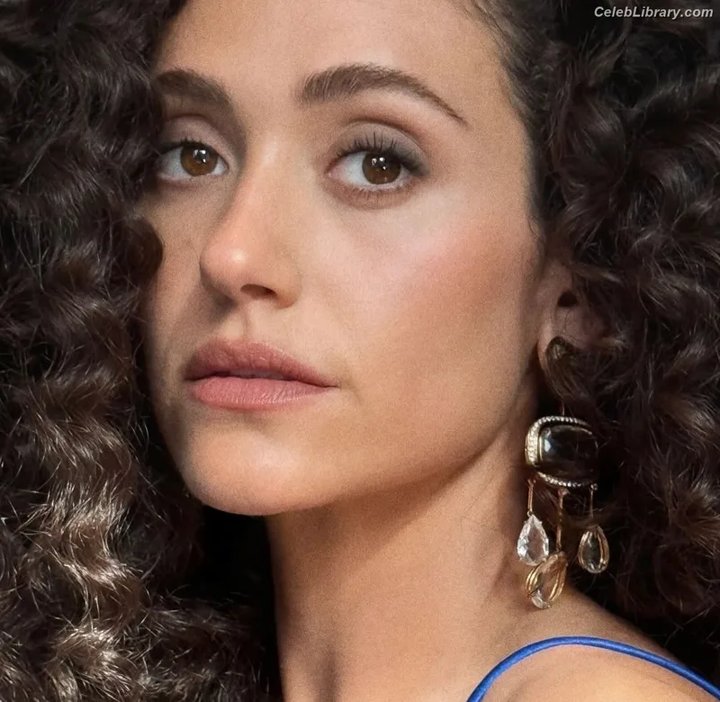 Emmy Rossum photo 12 of 531