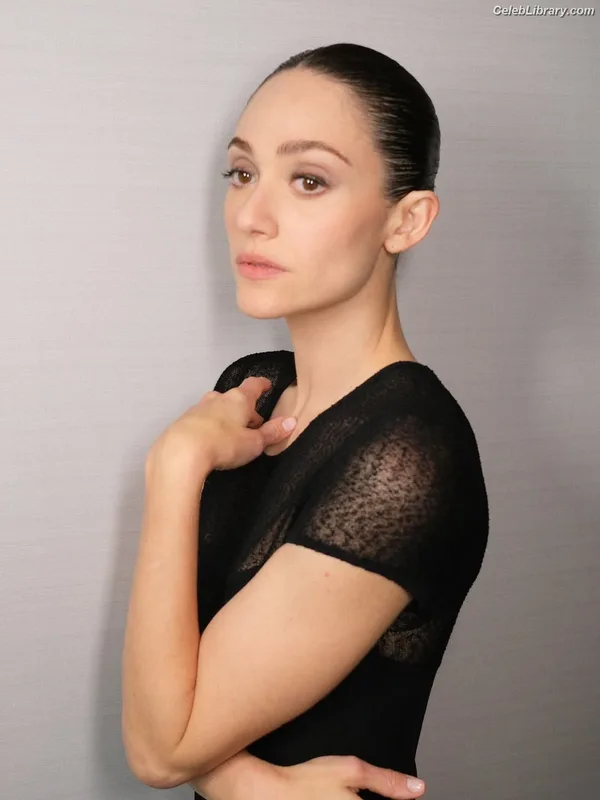 Emmy Rossum photo 21 of 531