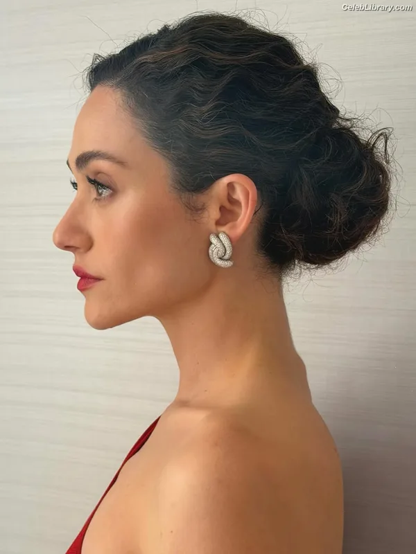 Emmy Rossum photo 1 of 531