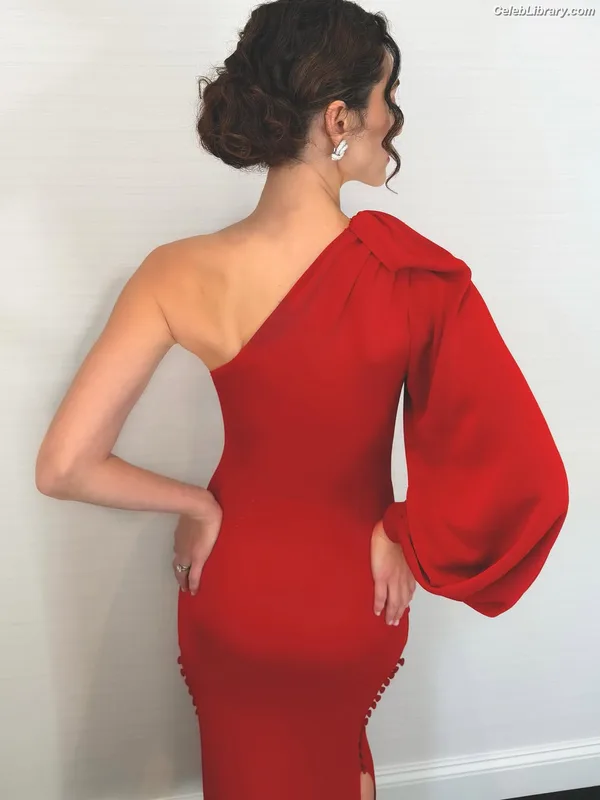 Emmy Rossum photo 2 of 531