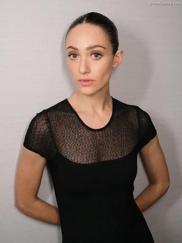 Emmy Rossum photo 9 of 531