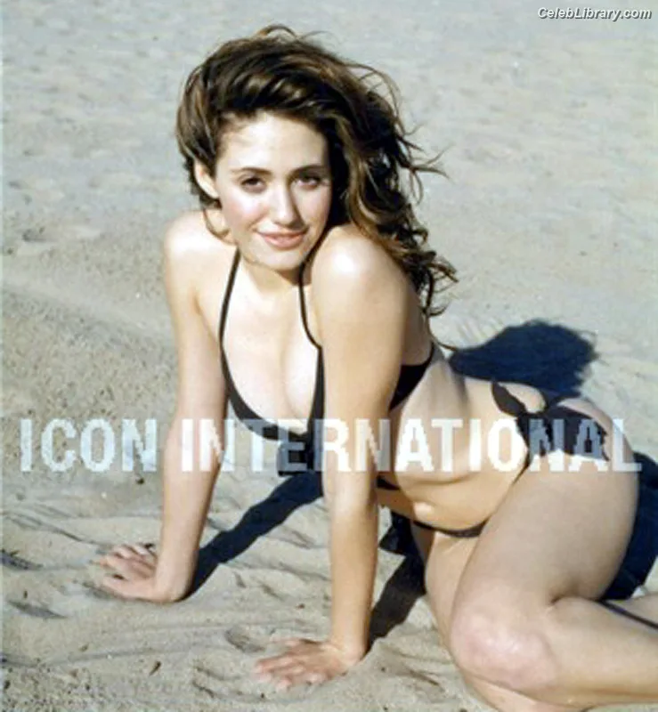 Emmy Rossum photo 1 of 531