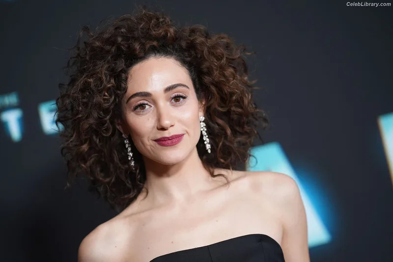 Emmy Rossum photo 3 of 531