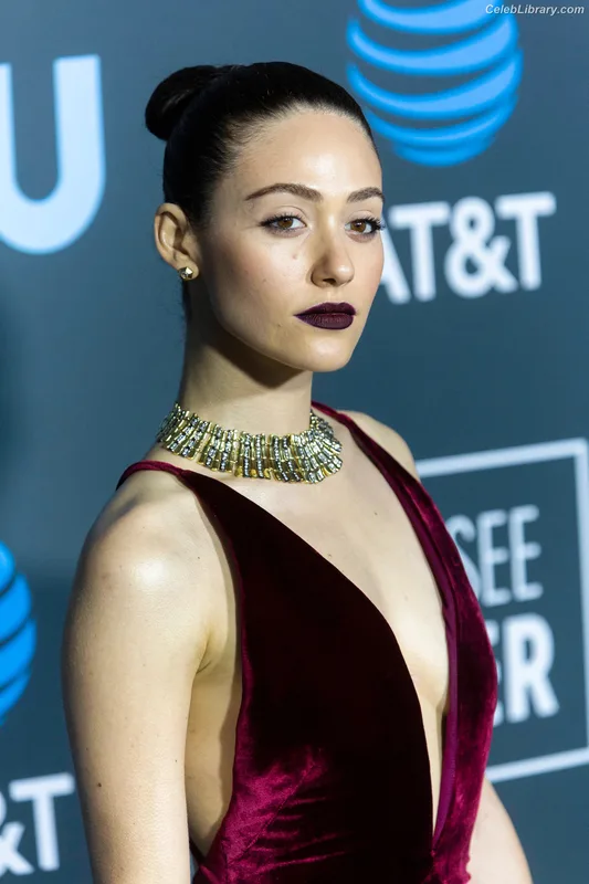 Emmy Rossum photo 8 of 531
