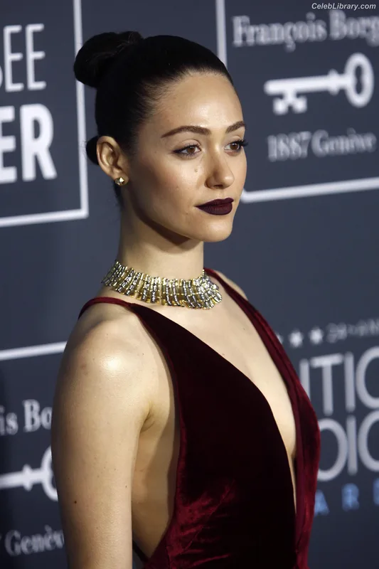 Emmy Rossum photo 10 of 531