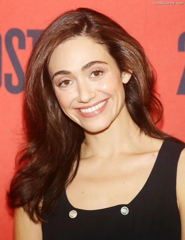 Emmy Rossum photo 2 of 531