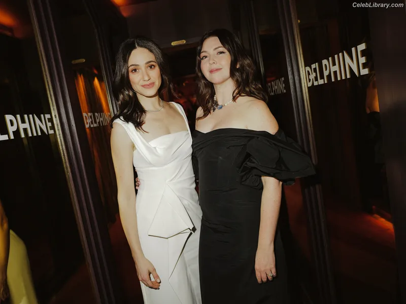 Emmy Rossum photo 3 of 531