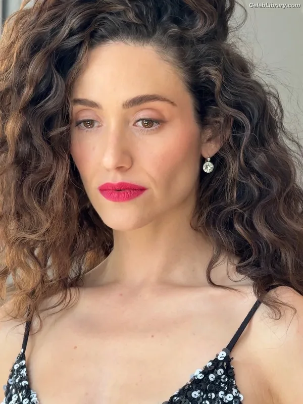Emmy Rossum photo 13 of 531