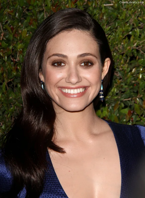 Emmy Rossum photo 22 of 531