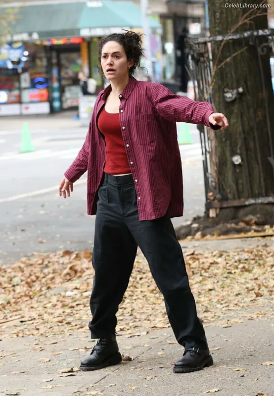 Emmy Rossum photo 3 of 531