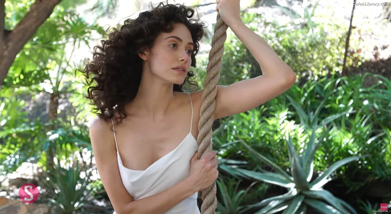 Emmy Rossum photo 5 of 531