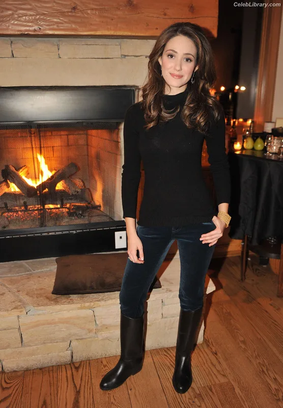 Emmy Rossum photo 15 of 531