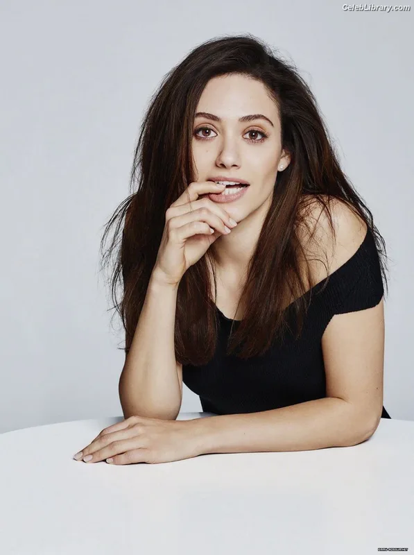 Emmy Rossum photo 10 of 531