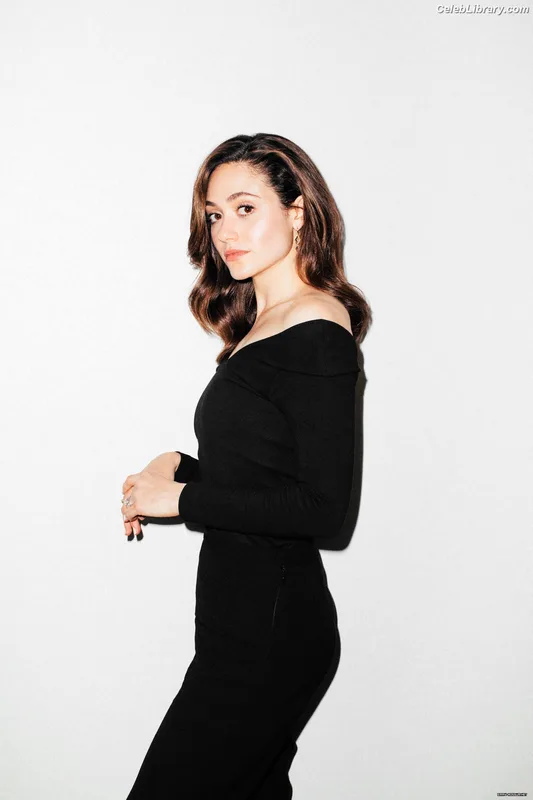 Emmy Rossum photo 5 of 531