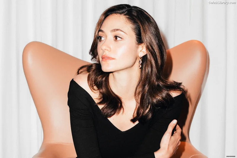 Emmy Rossum photo 15 of 531