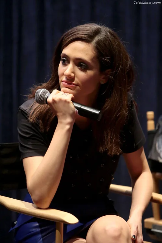 Emmy Rossum photo 19 of 531