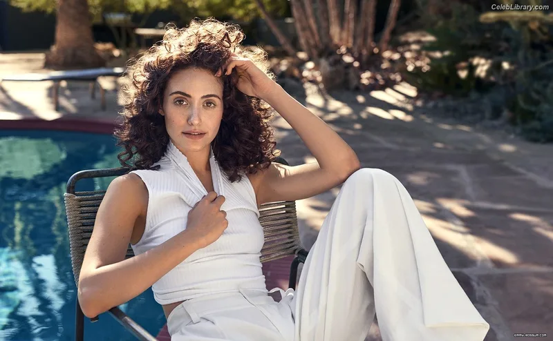 Emmy Rossum photo 10 of 531