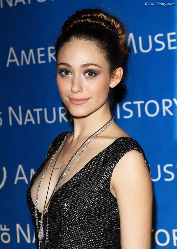 Emmy Rossum photo 12 of 531