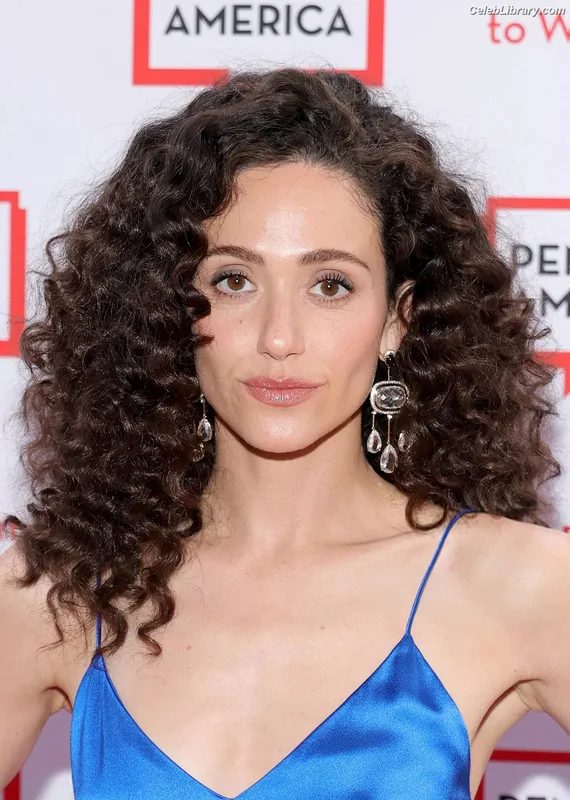Emmy Rossum photo 4 of 531