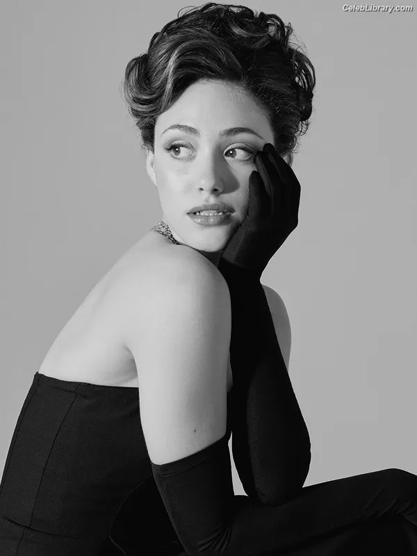 Emmy Rossum photo 13 of 531