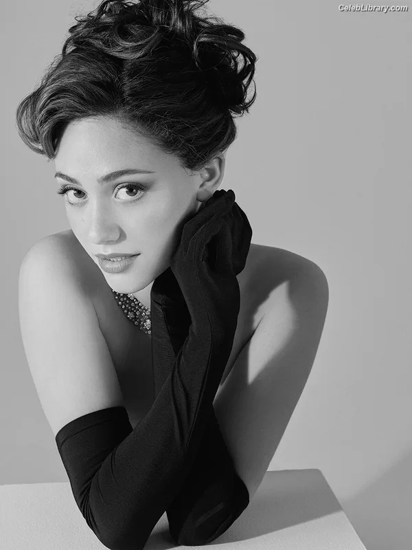 Emmy Rossum photo 14 of 531
