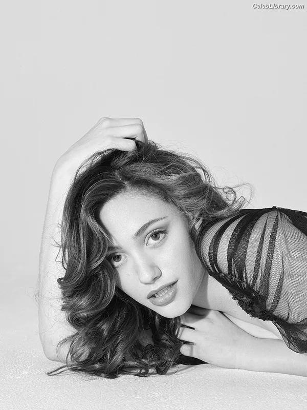 Emmy Rossum photo 19 of 531