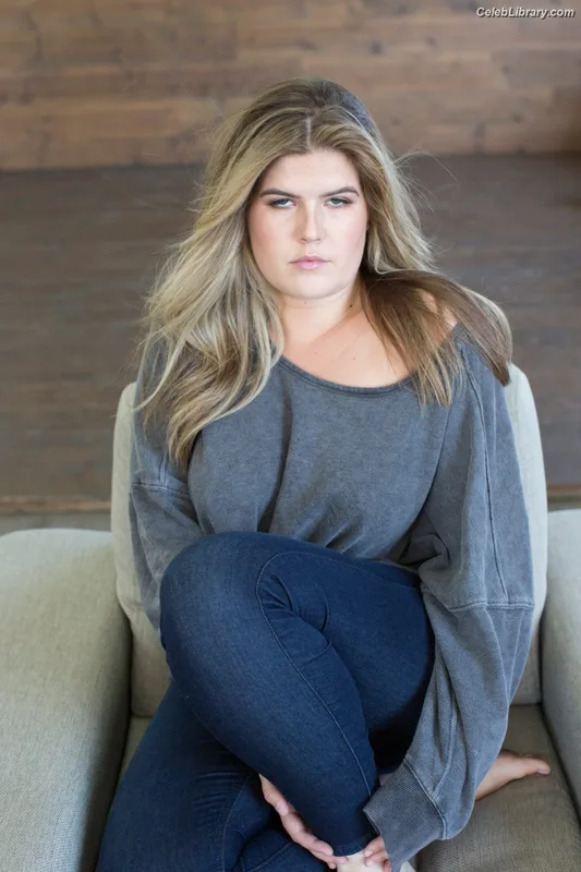 Erica Lindbeck photo 6 of 210