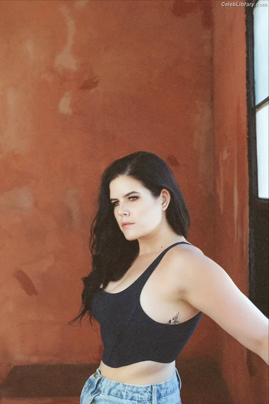 Erica Lindbeck photo 9 of 210