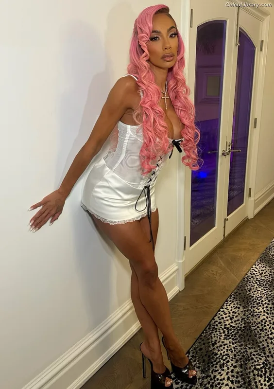 Erica Mena photo 2 of 73