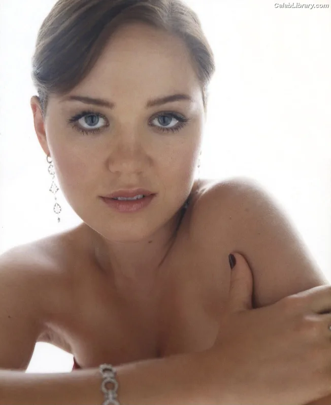 Erika Christensen photo 4 of 36