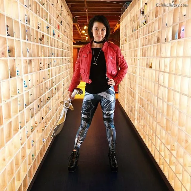 Erika Ishii photo 16 of 333