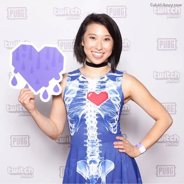 Erika Ishii photo 24 of 333