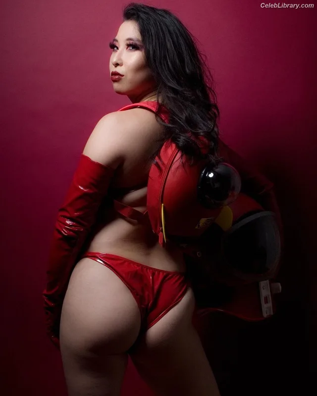 Erika Ishii photo 23 of 333