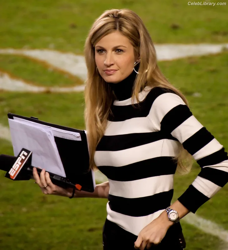 Erin Andrews photo 5 of 162