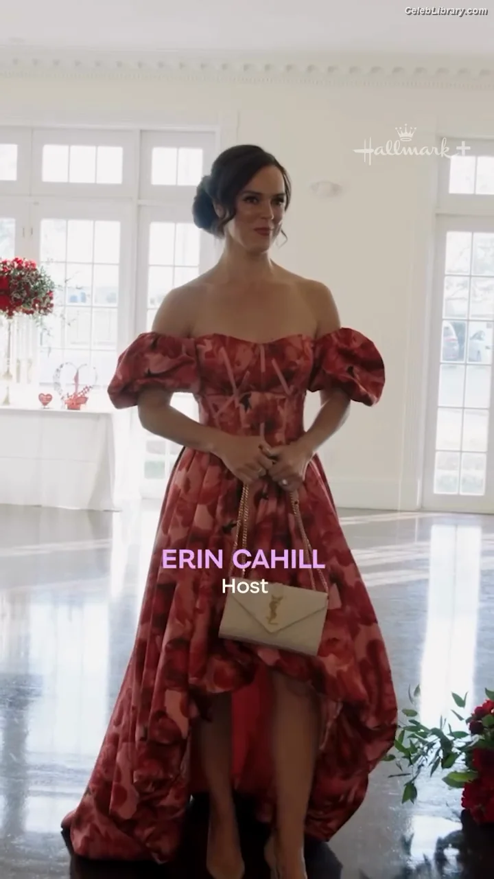 Erin Cahill photo 3 of 138