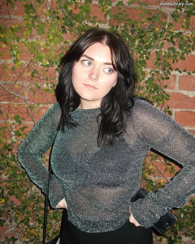 Erin Dougal photo 1 of 406