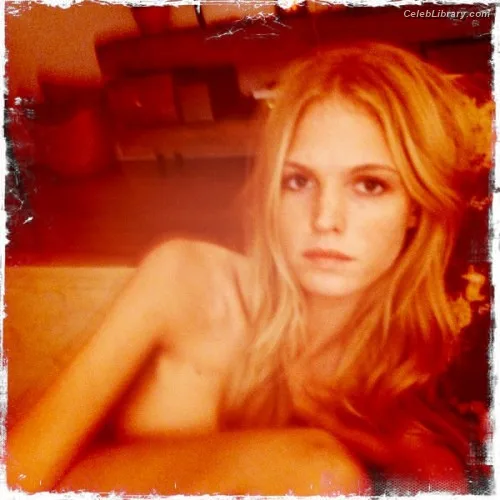 Erin Heatherton photo 23 of 132
