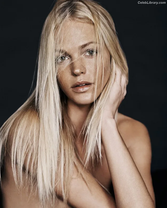 Erin Heatherton photo 4 of 132