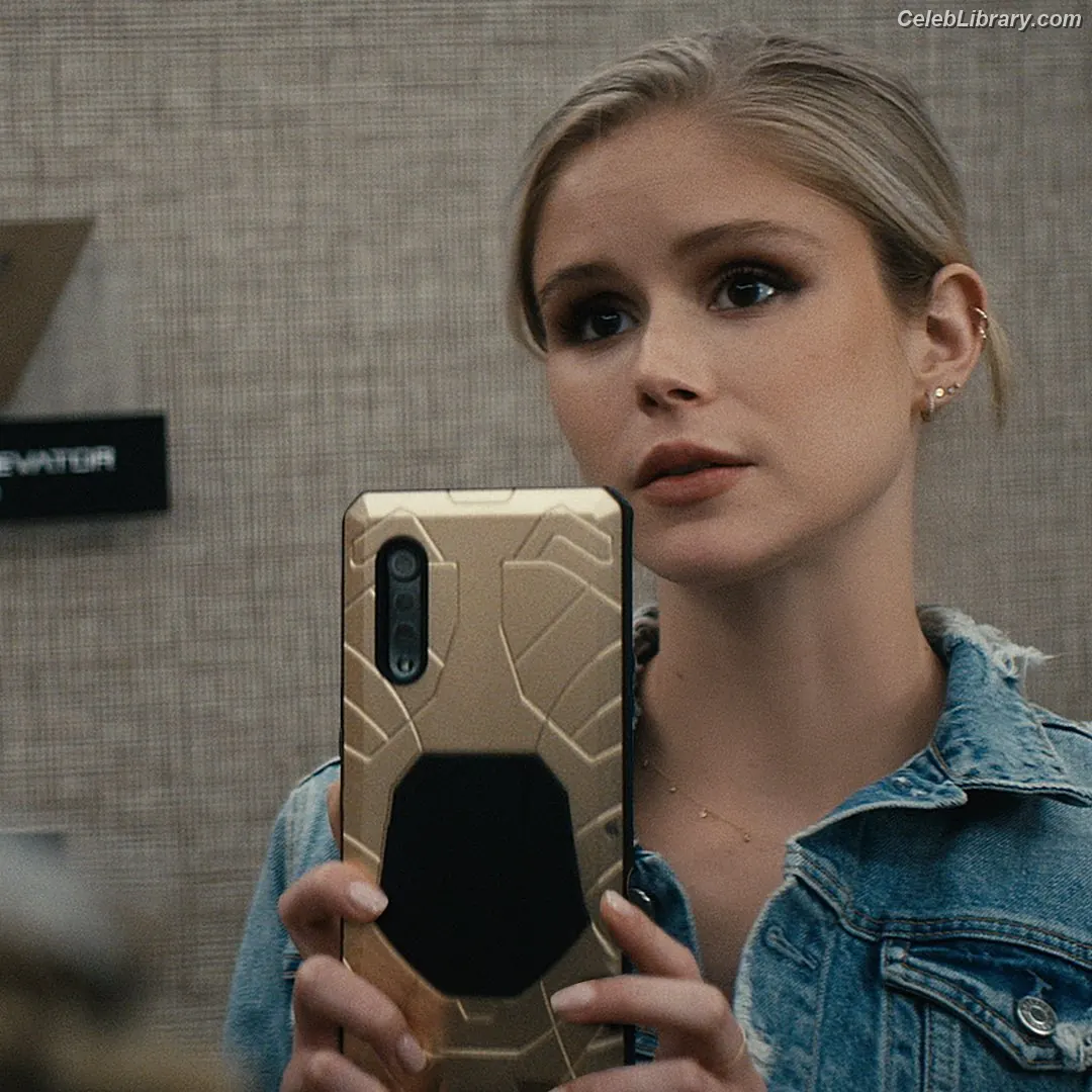 Erin Moriarty photo 6 of 978