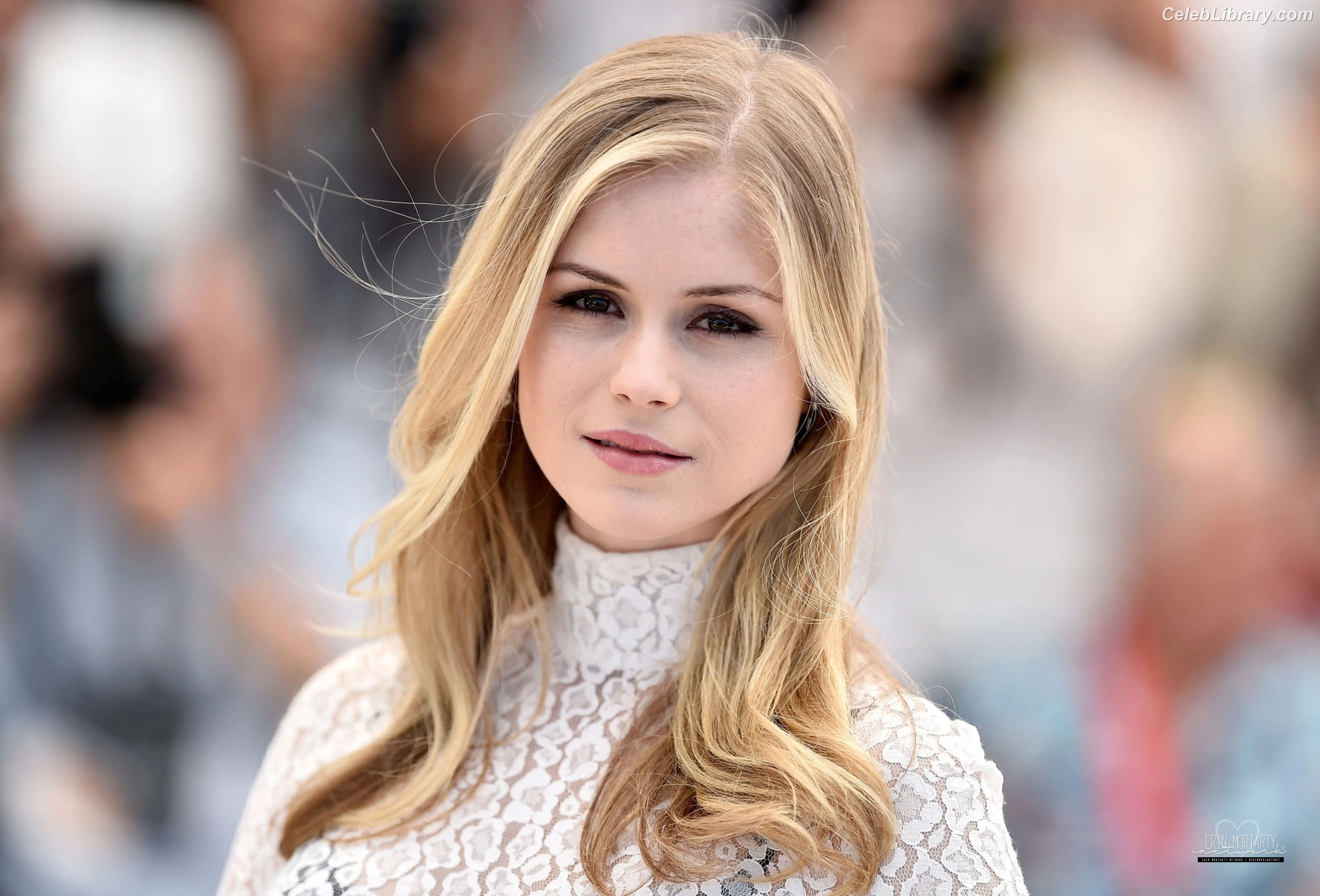 Erin Moriarty photo 21 of 978