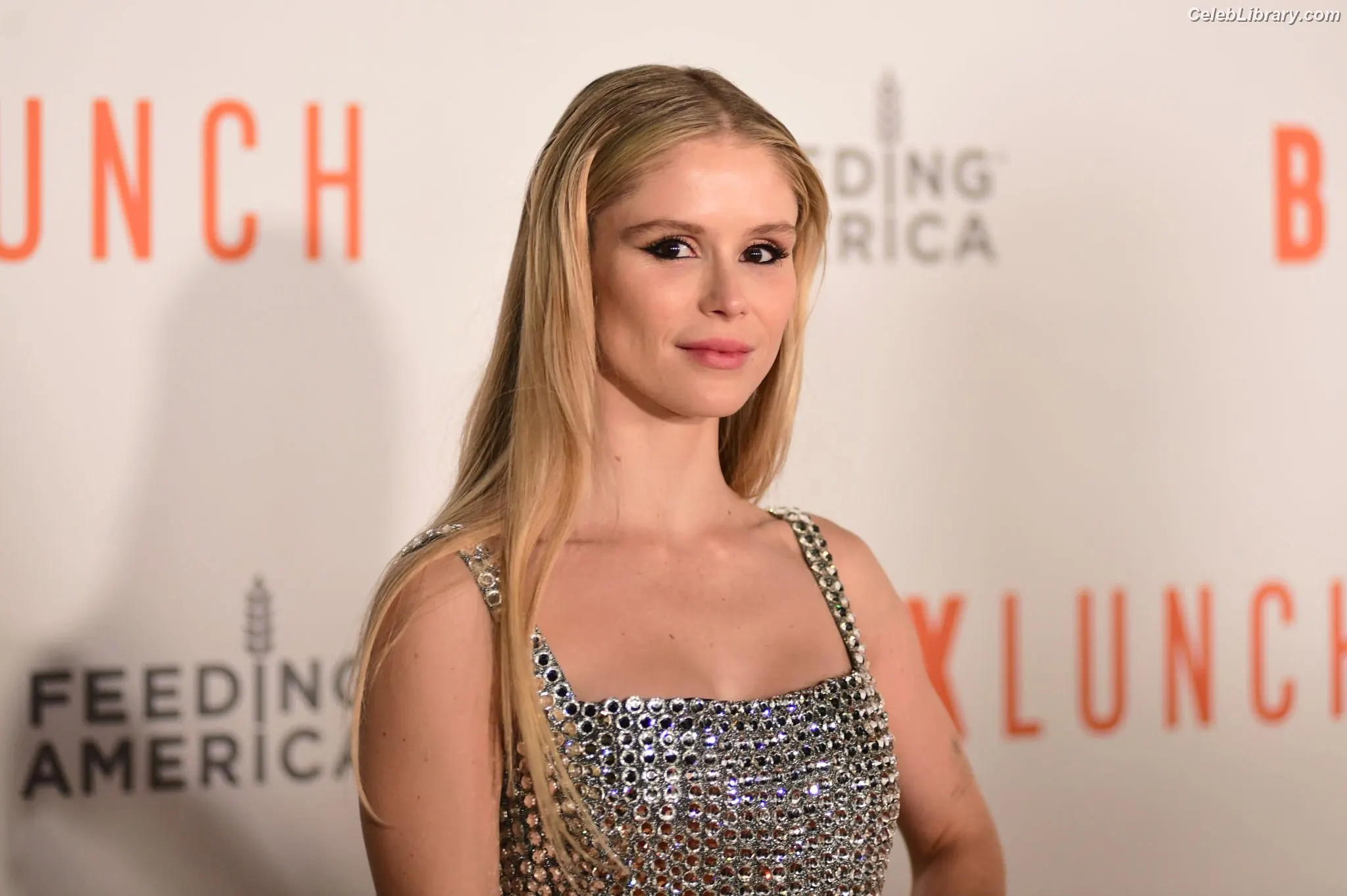 Erin Moriarty photo 19 of 978
