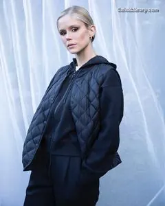 Erin Moriarty photo 5 of 978