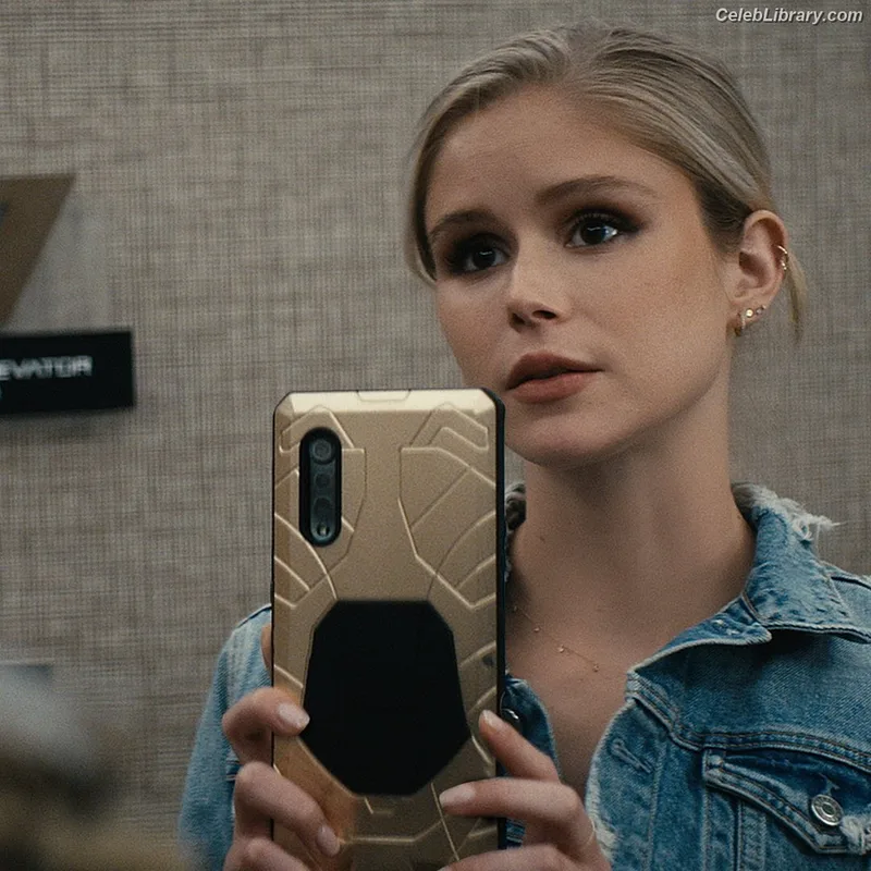 Erin Moriarty photo 6 of 978